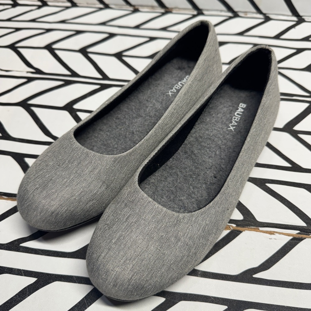 Baubax Dressy Flat Travel Shoe in size 8